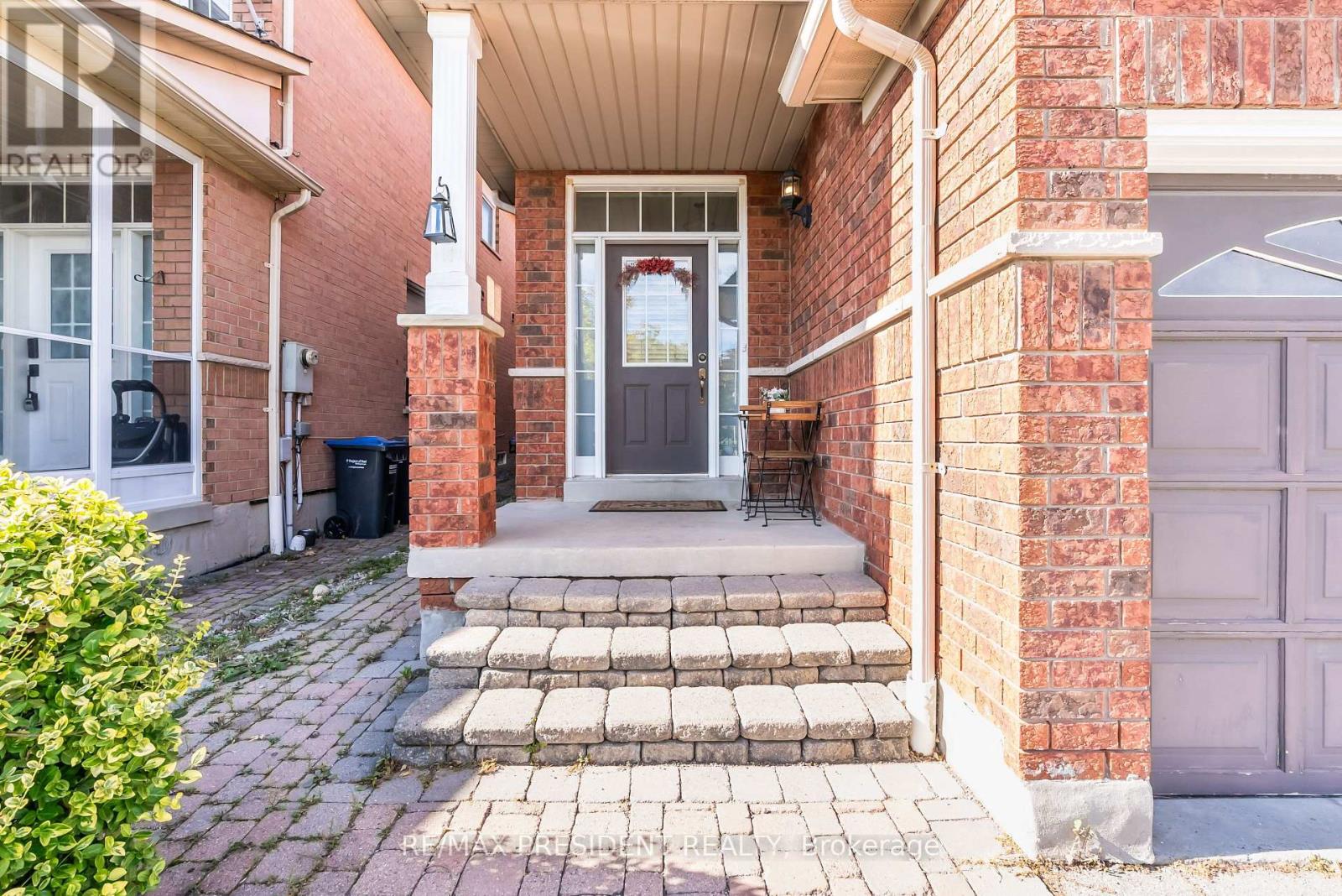 932 Ledbury Crescent, Mississauga (East Credit), Ontario  L5V 2R3 - Photo 7 - W12465669