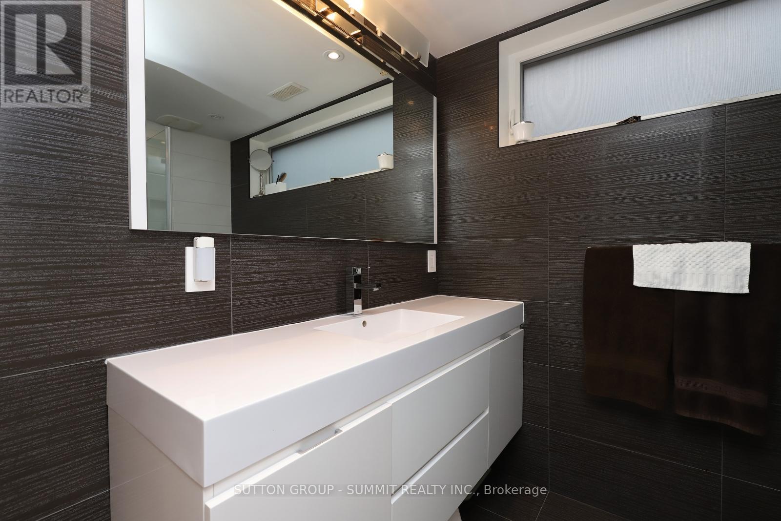 1376 Northmount Avenue E, Mississauga (Lakeview), Ontario  L5E 1Y5 - Photo 26 - W12465689