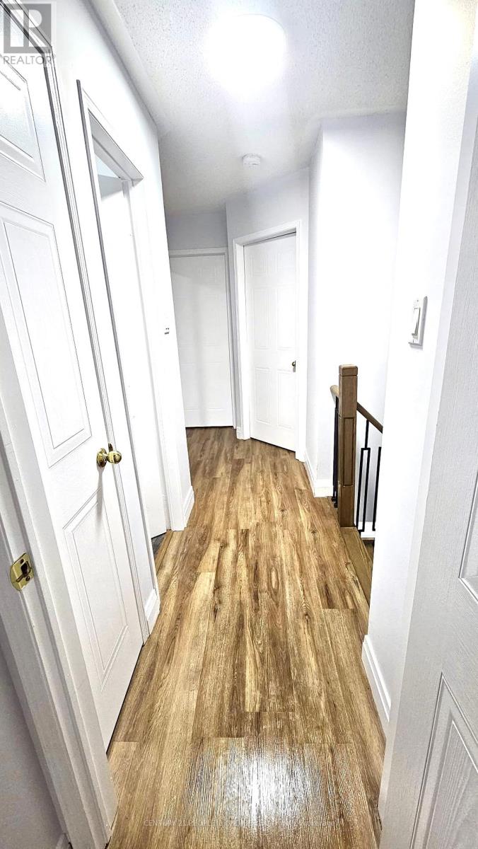 116 Goldenlight Circle, Brampton (Brampton West), Ontario  L6X 4N6 - Photo 10 - W12465695