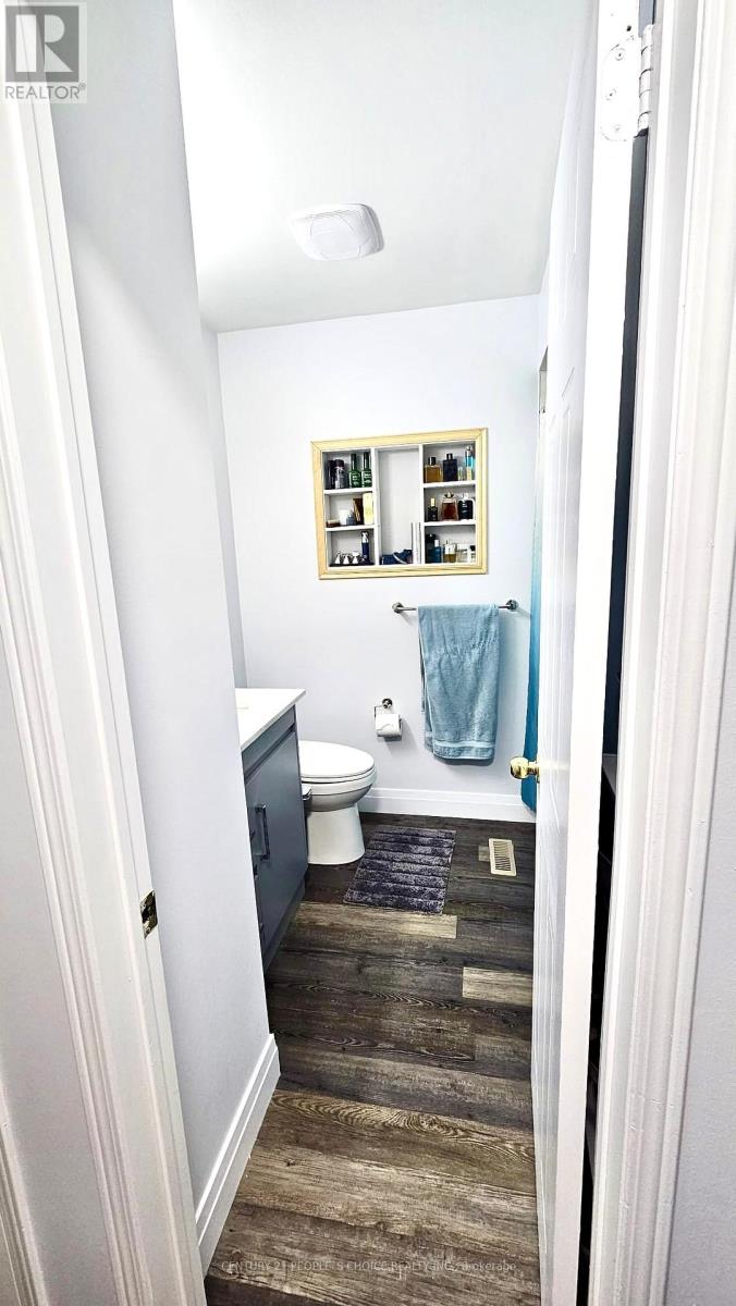 116 Goldenlight Circle, Brampton (Brampton West), Ontario  L6X 4N6 - Photo 11 - W12465695
