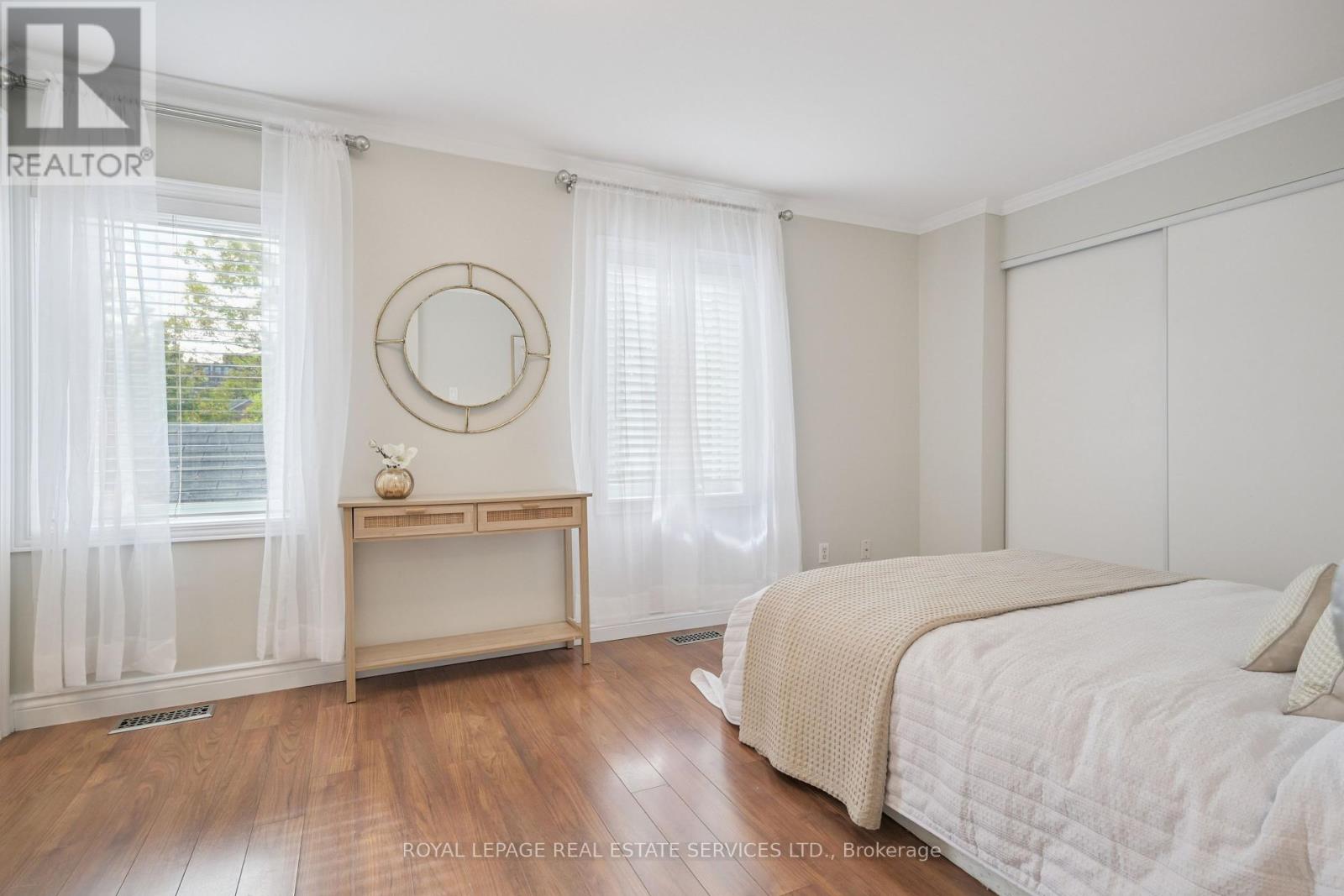 1233 Hedgestone Crescent, Oakville, Ontario  L6M 1X6 - Photo 20 - W12465730