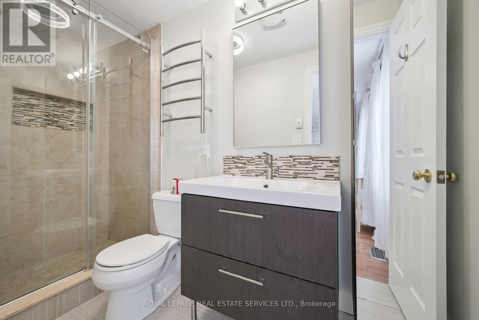 1233 Hedgestone Crescent, Oakville, Ontario  L6M 1X6 - Photo 22 - W12465730