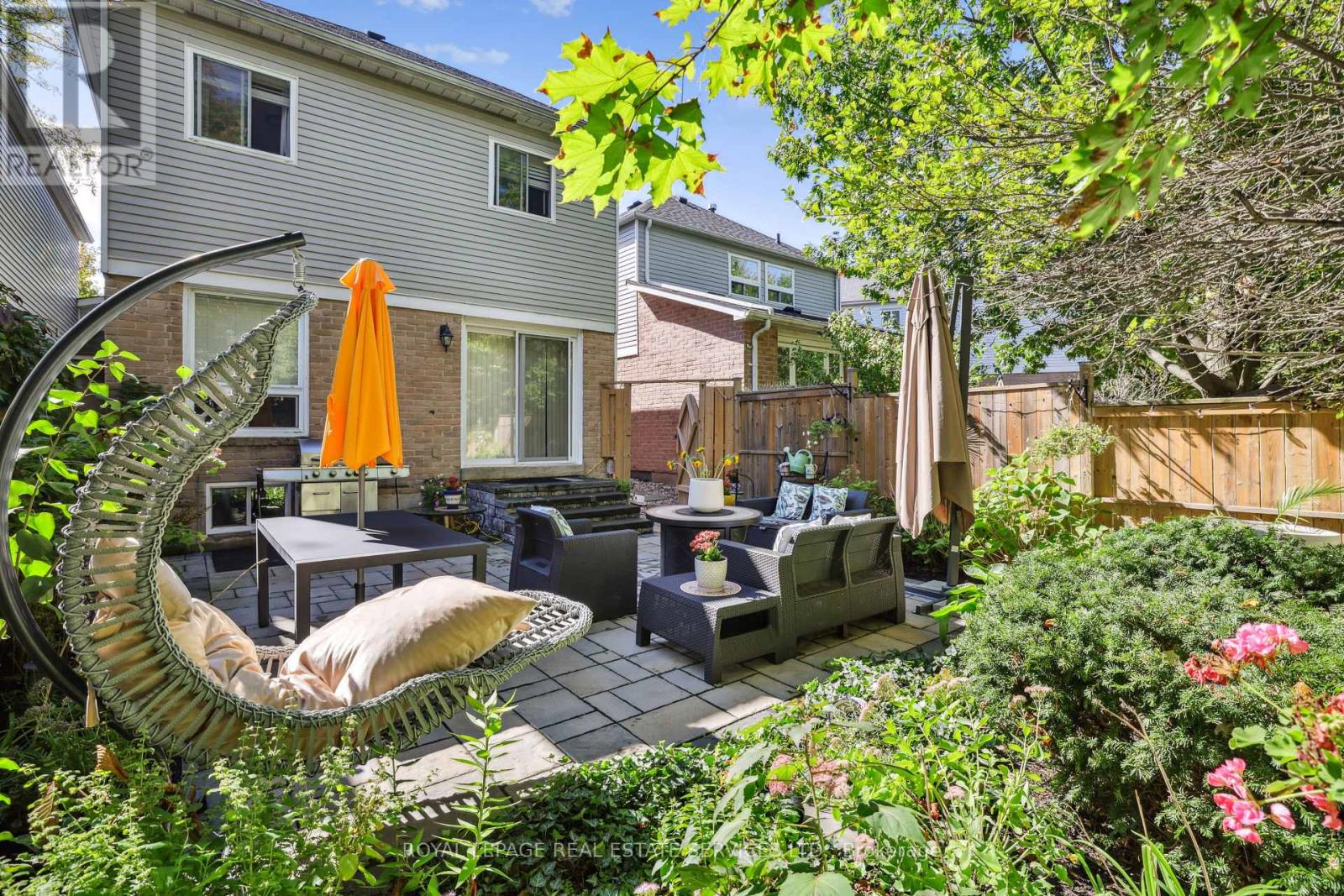 1233 Hedgestone Crescent, Oakville, Ontario  L6M 1X6 - Photo 33 - W12465730