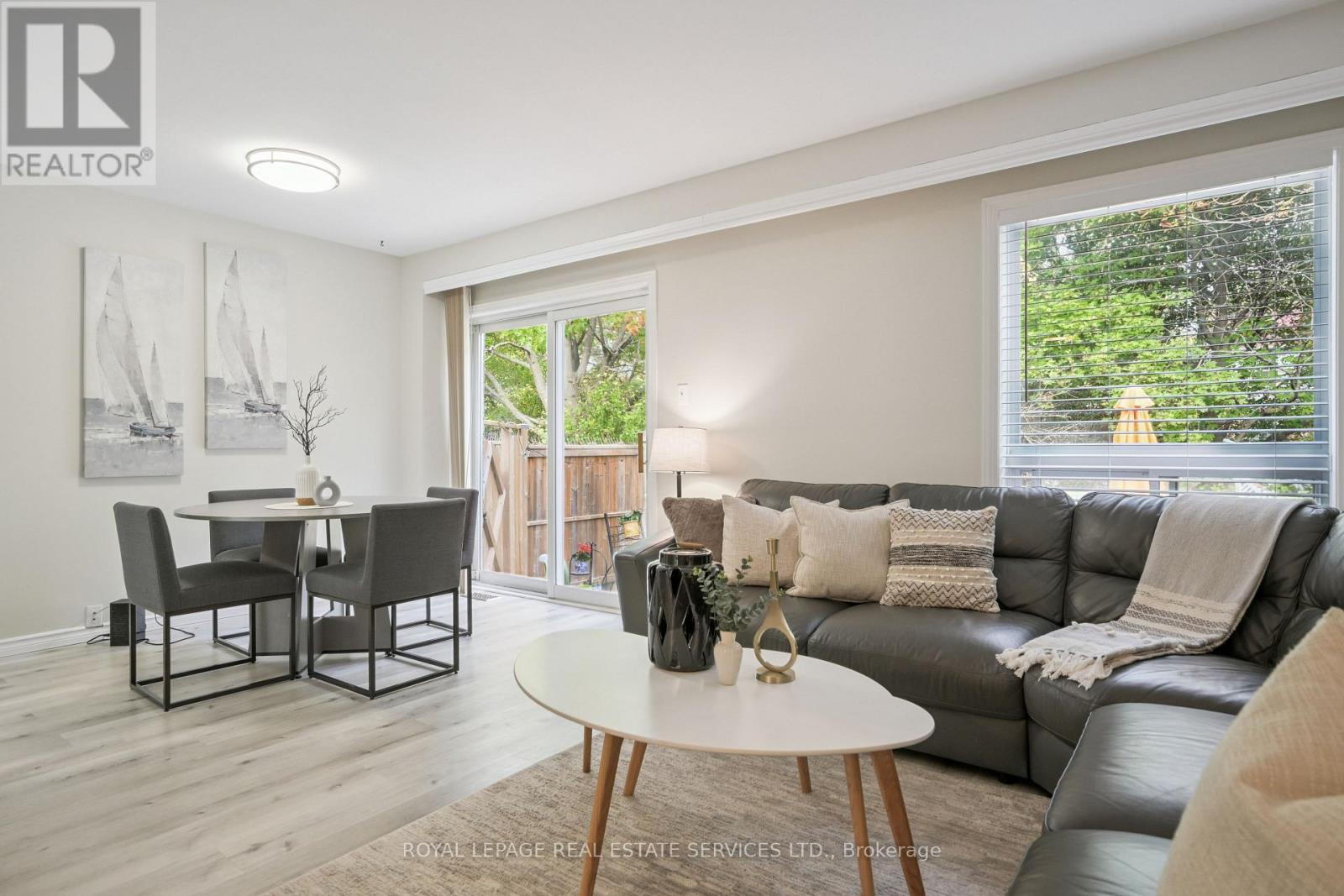 1233 Hedgestone Crescent, Oakville, Ontario  L6M 1X6 - Photo 6 - W12465730