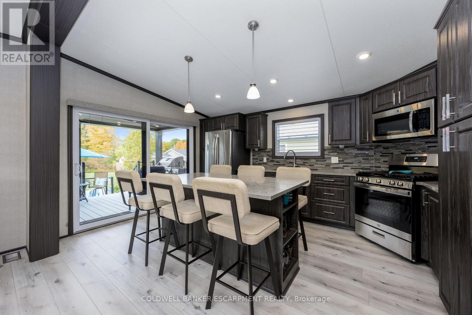 8 Hill - 4449 Milburough Line, Burlington, Ontario  L7P 0C5 - Photo 6 - W12465733