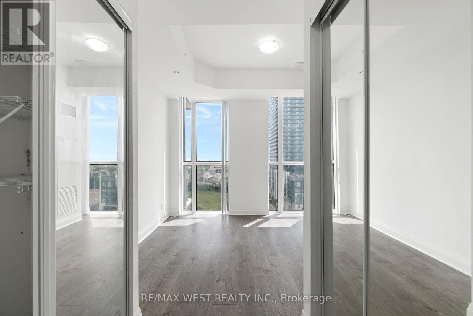 907 - 15 Zorra Street, Toronto, Ontario  M8Z 0C1 - Photo 21 - W12465740