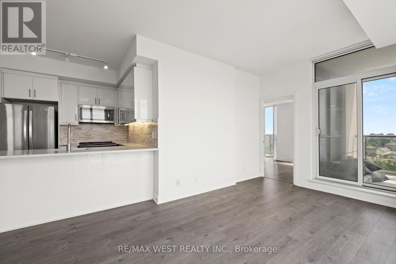 907 - 15 Zorra Street, Toronto, Ontario  M8Z 0C1 - Photo 7 - W12465740