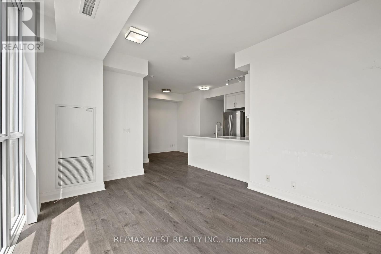 907 - 15 Zorra Street, Toronto, Ontario  M8Z 0C1 - Photo 9 - W12465740