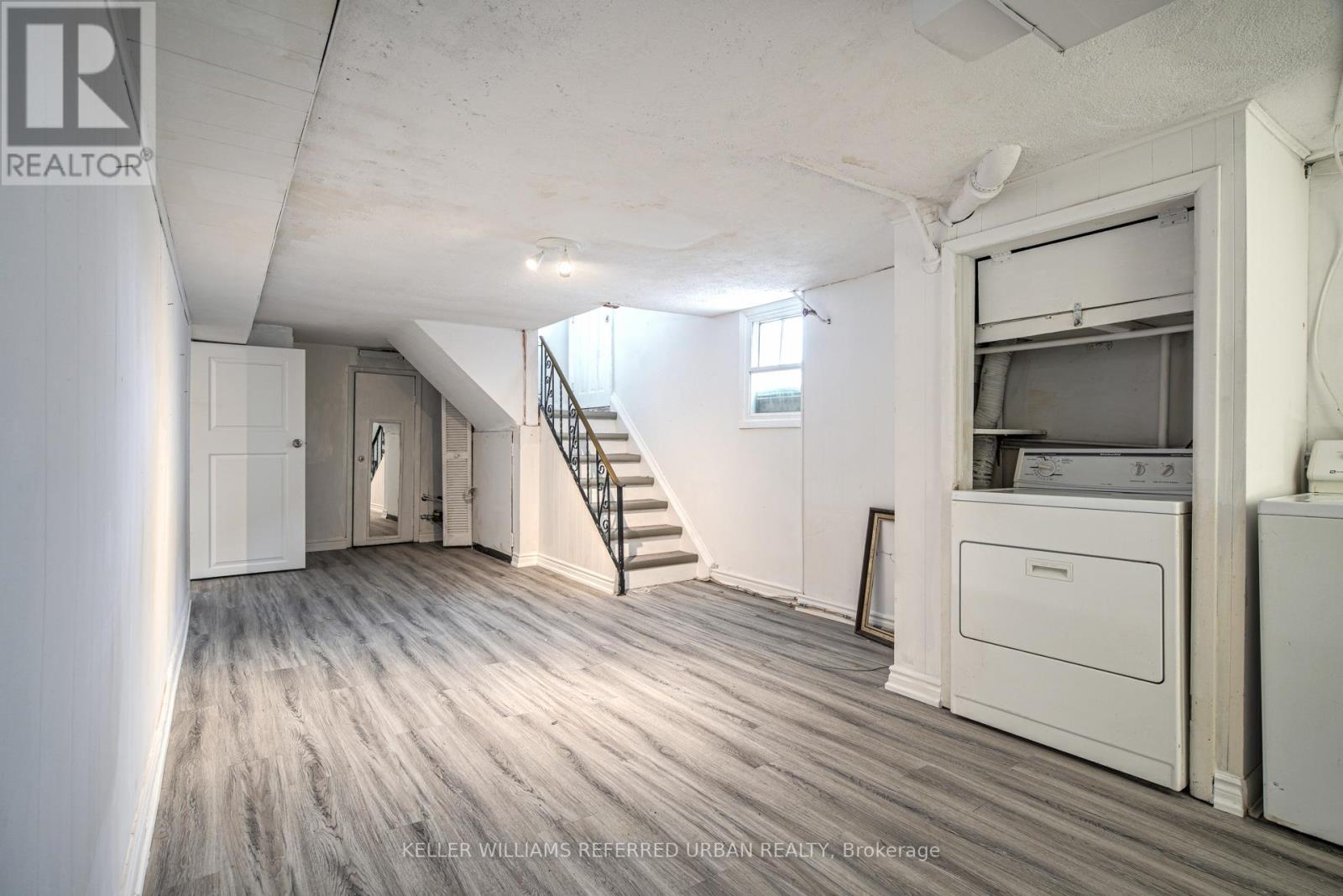 Main - 99 Hay Avenue, Toronto, Ontario  M8Z 1G3 - Photo 23 - W12465757