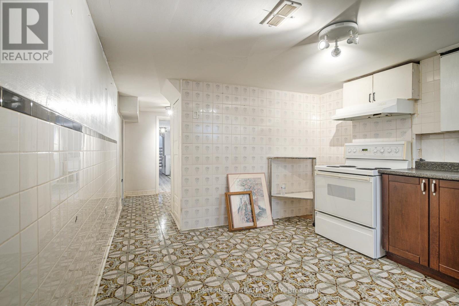 Main - 99 Hay Avenue, Toronto, Ontario  M8Z 1G3 - Photo 36 - W12465757