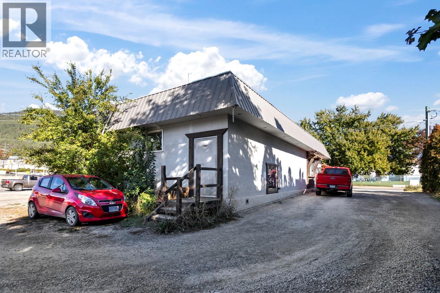 1521 Cook Street, Creston, British Columbia V0B 1G2 - Photo 9 - 10364936