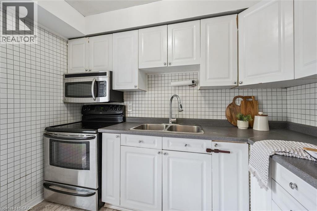 32 Mowat Boulevard Unit# 52, Kitchener, Ontario  N2E 1X4 - Photo 10 - 40774221