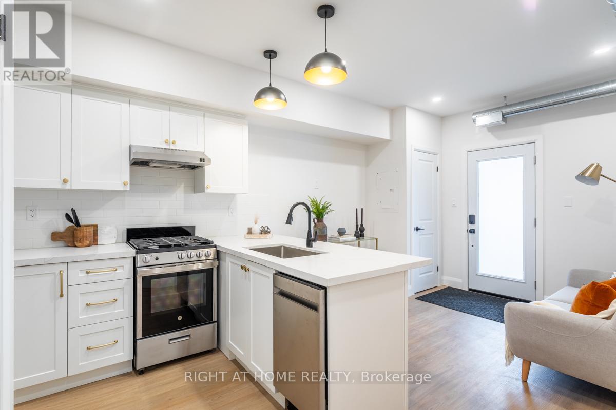 1 - 115 Catharine Street N, Hamilton, Ontario  L8R 1J5 - Photo 14 - X12465654