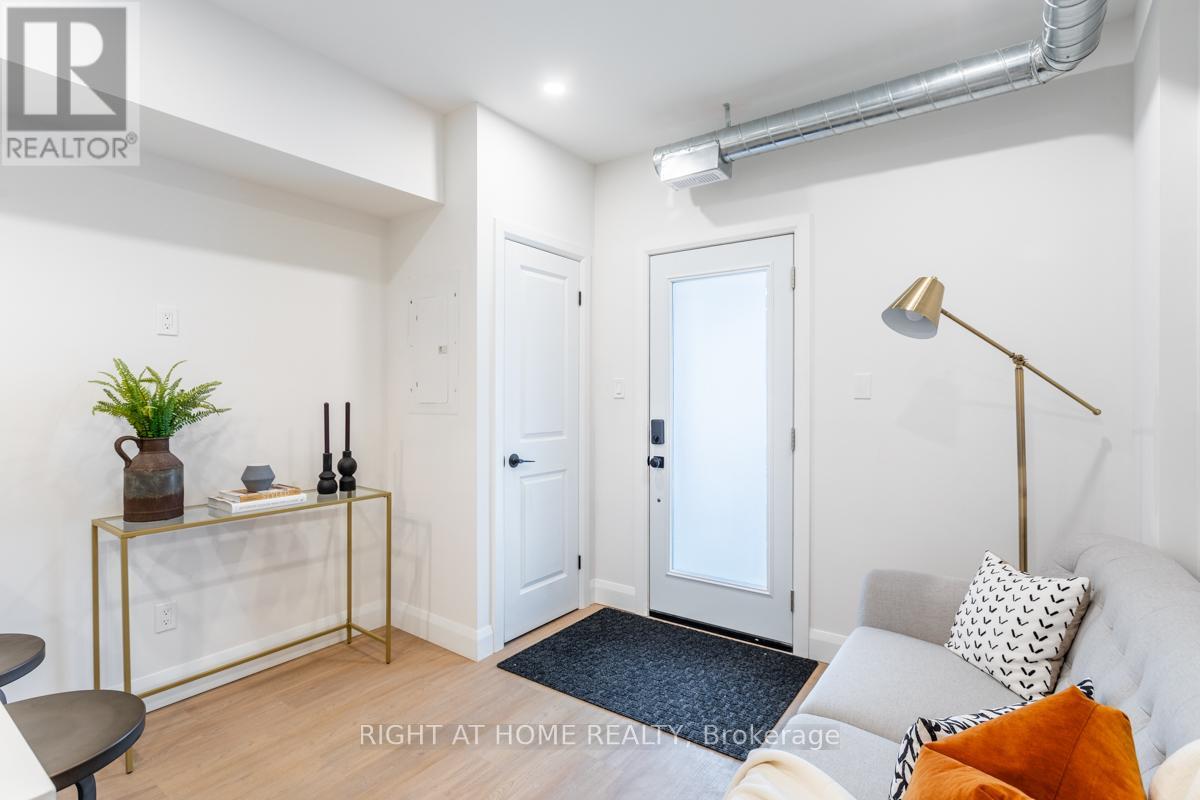 1 - 115 Catharine Street N, Hamilton, Ontario  L8R 1J5 - Photo 16 - X12465654