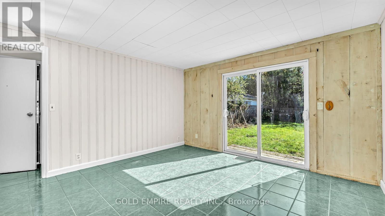 727 Whetter Avenue, London South (South H), Ontario  N6C 2H1 - Photo 12 - X12465893