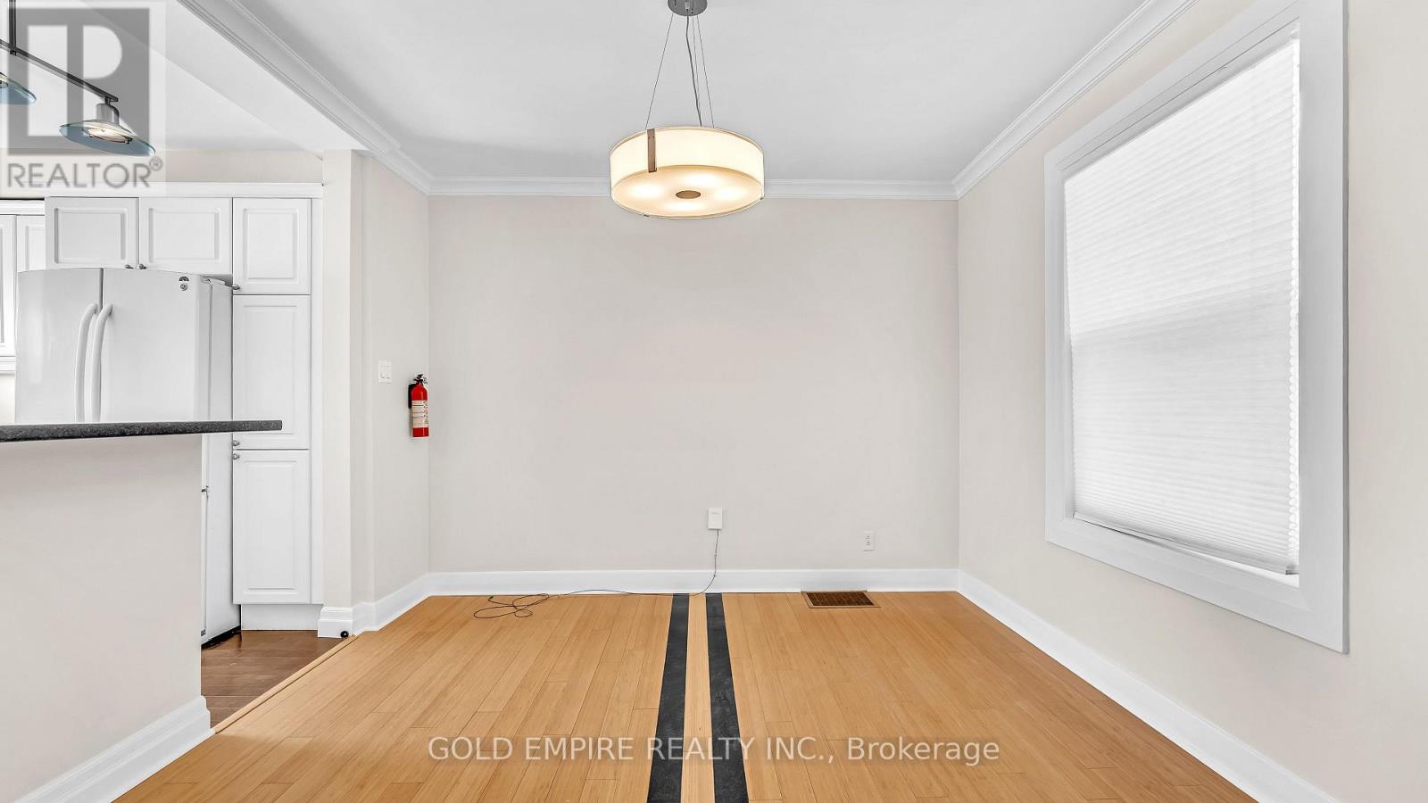 727 Whetter Avenue, London South (South H), Ontario  N6C 2H1 - Photo 6 - X12465893