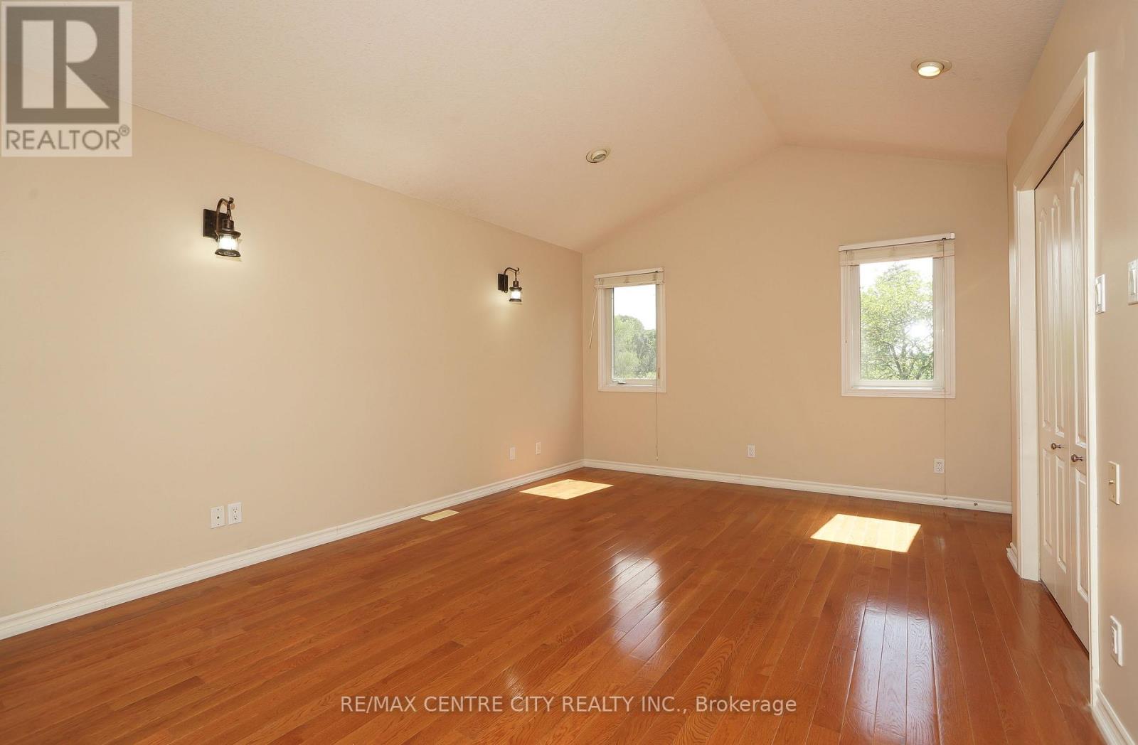 742 Marigold Street S, London North, Ontario  N5X 4J3 - Photo 12 - X12465915