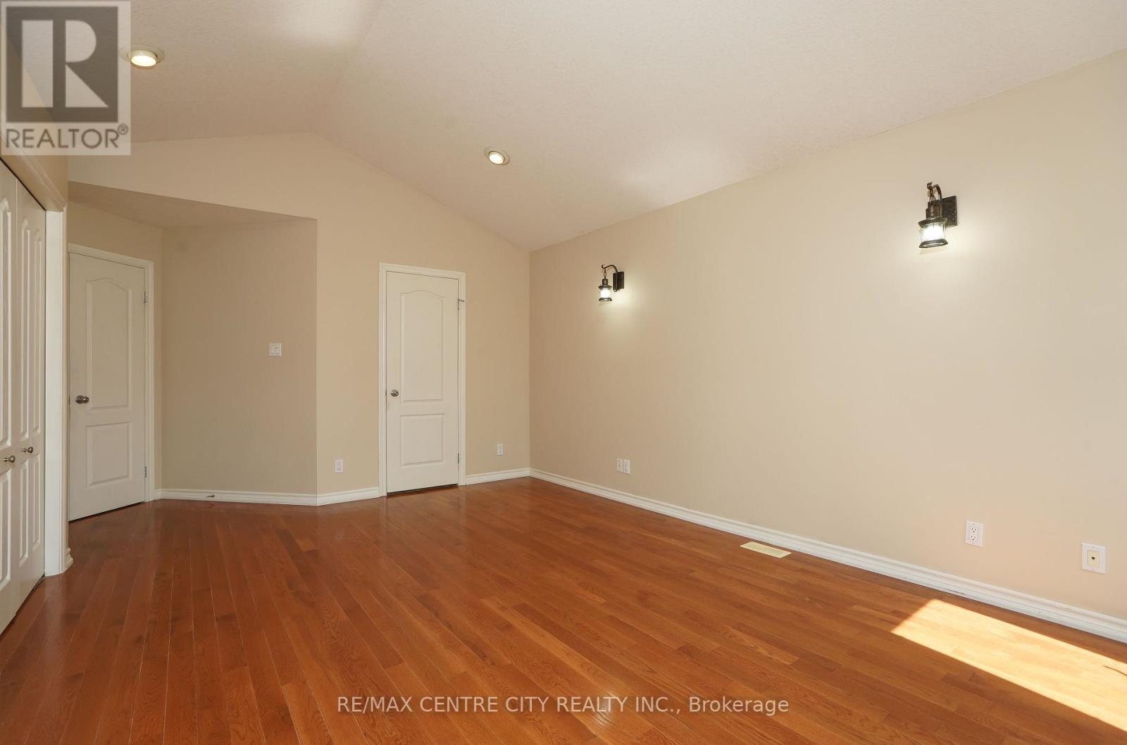 742 Marigold Street S, London North, Ontario  N5X 4J3 - Photo 13 - X12465915