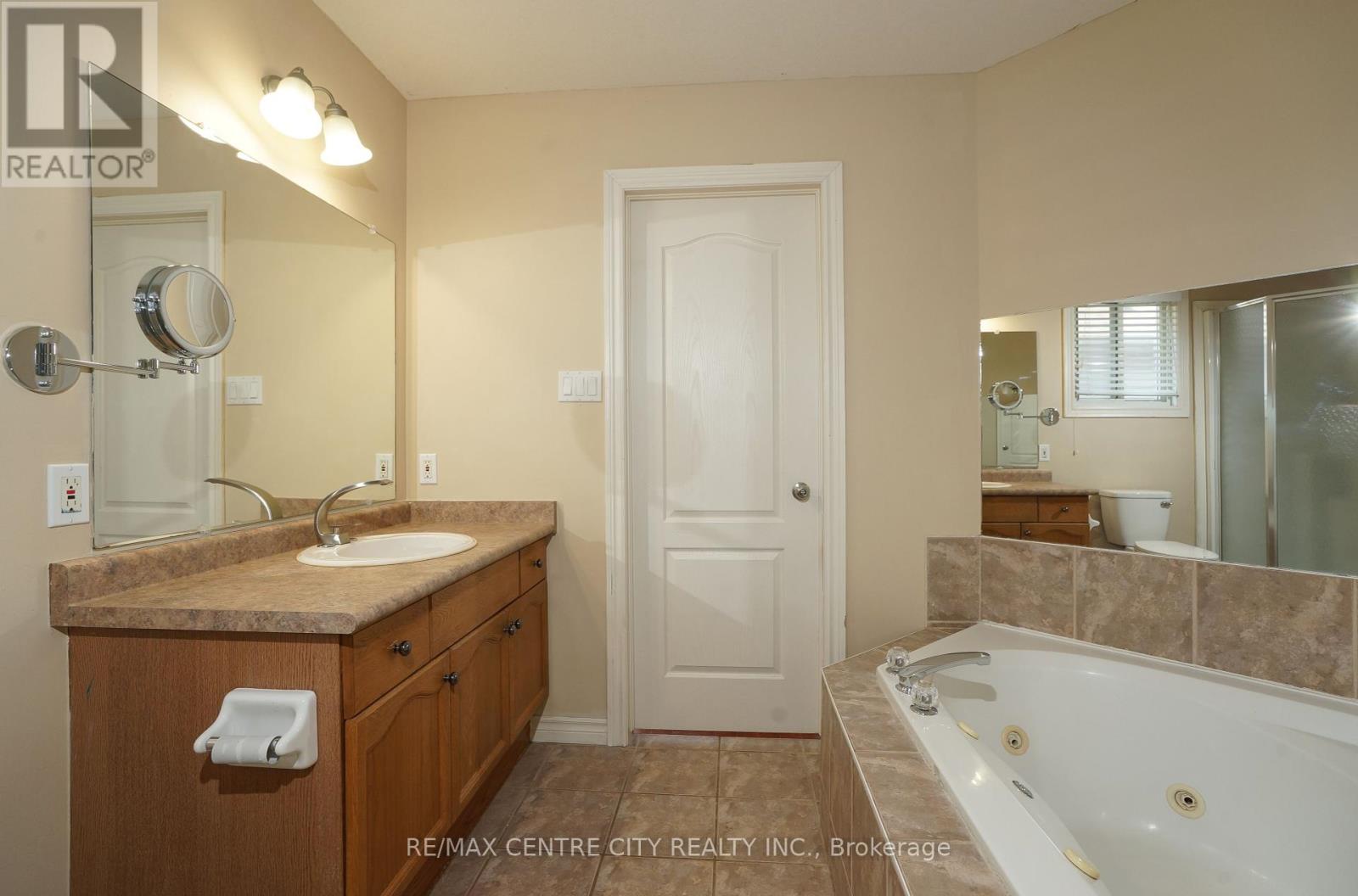 742 Marigold Street S, London North, Ontario  N5X 4J3 - Photo 16 - X12465915