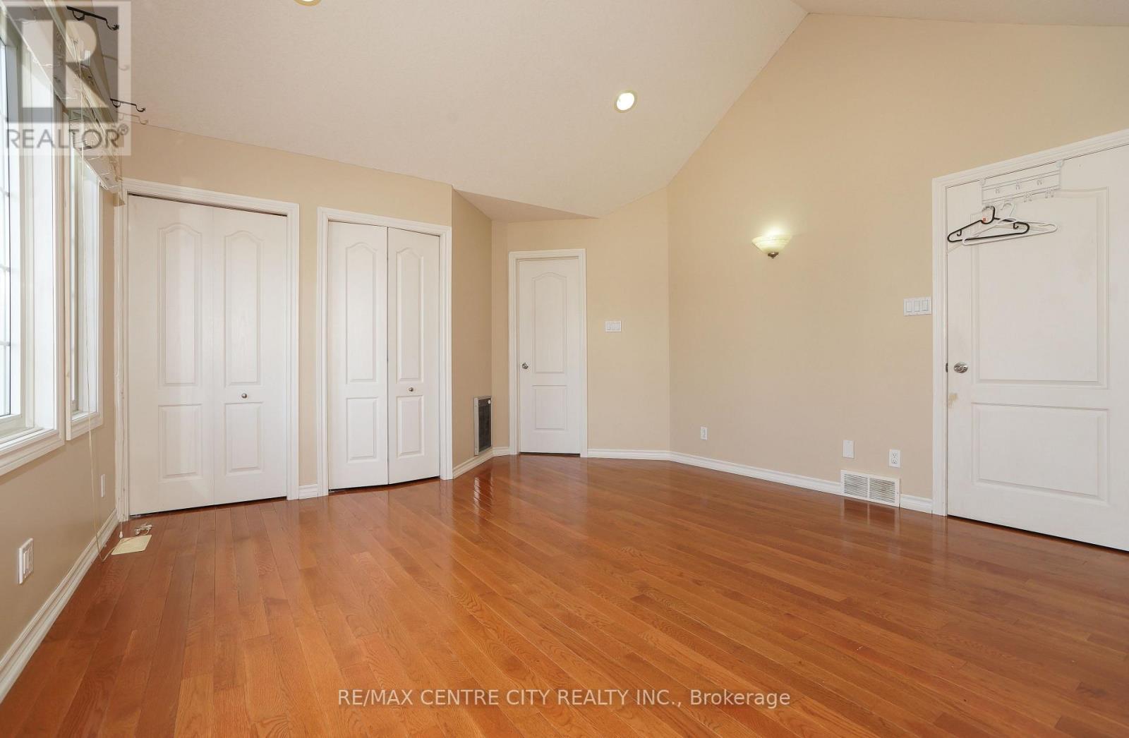 742 Marigold Street S, London North, Ontario  N5X 4J3 - Photo 18 - X12465915
