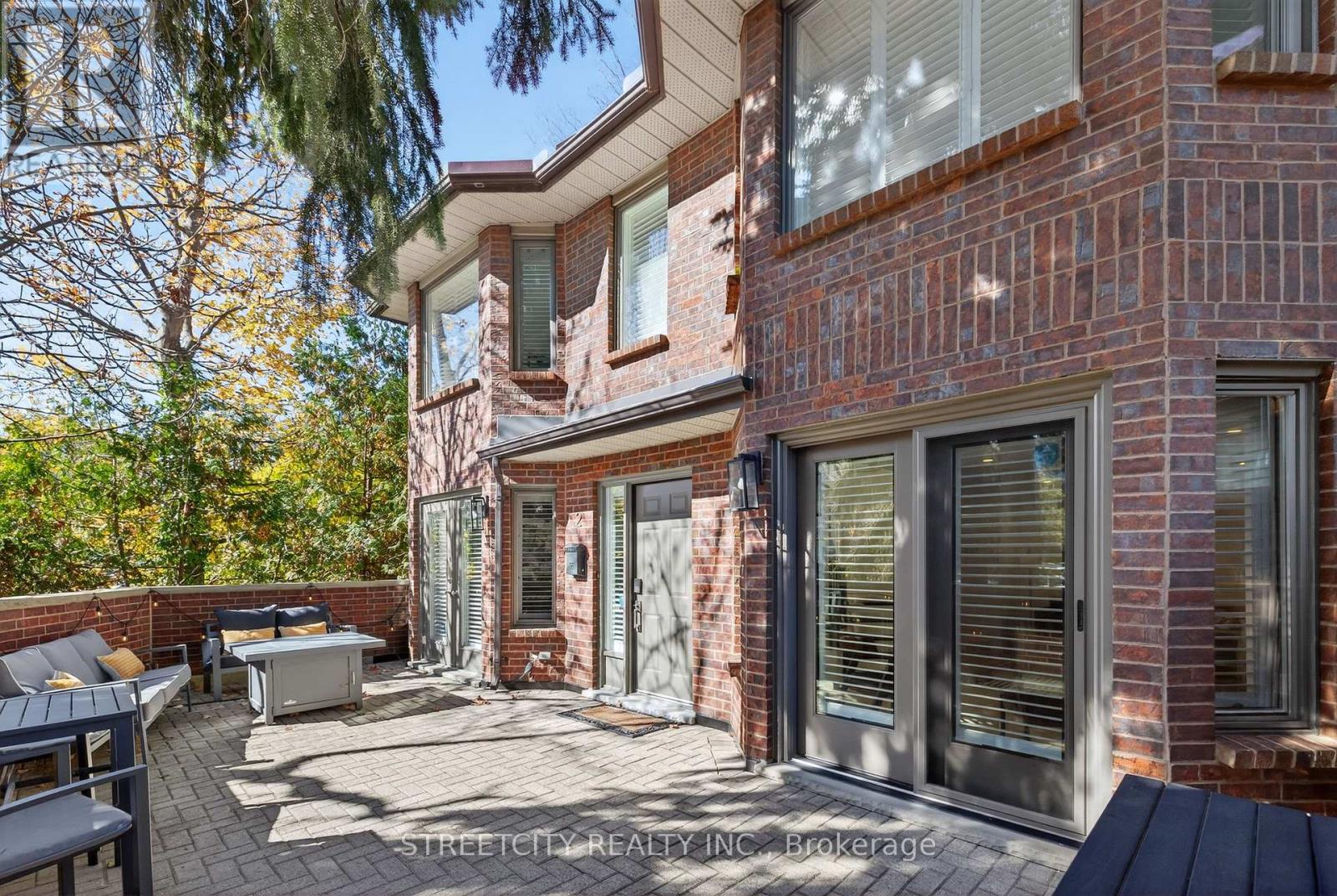 2-152 ALBERT STREET, London East, Ontario