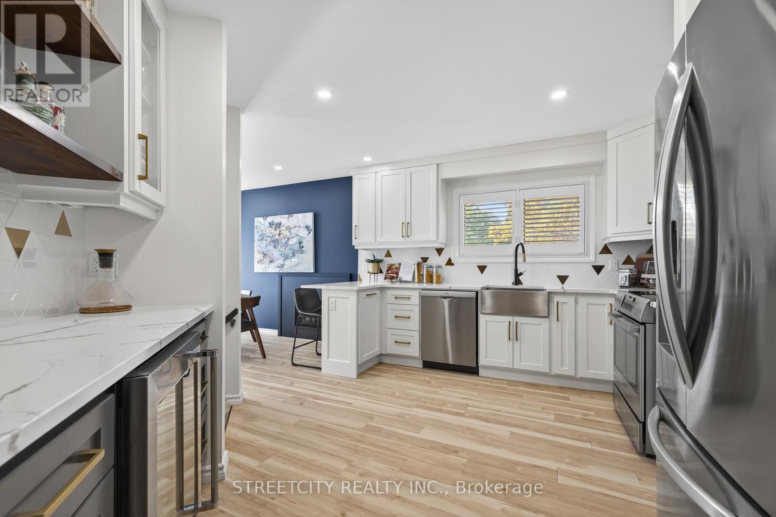 2-152 Albert Street, London East (East F), Ontario  N6A 1M1 - Photo 11 - X12465977