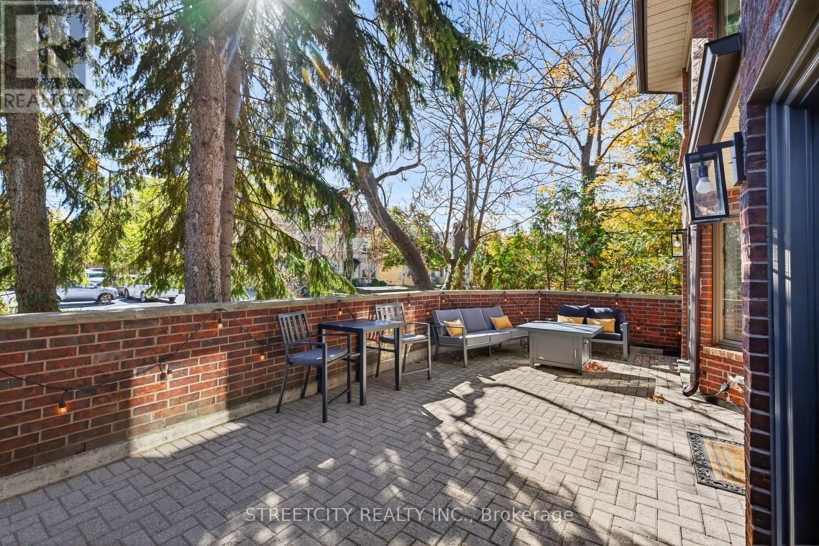 2-152 Albert Street, London East (East F), Ontario  N6A 1M1 - Photo 2 - X12465977