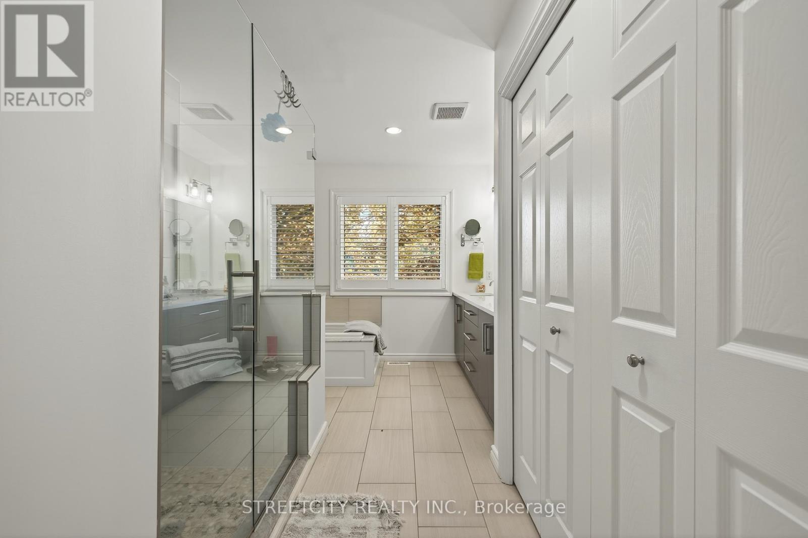 2-152 Albert Street, London East (East F), Ontario  N6A 1M1 - Photo 23 - X12465977