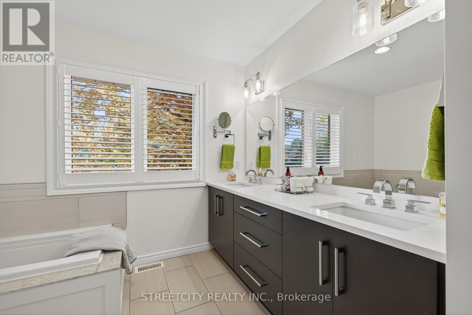 2-152 Albert Street, London East (East F), Ontario  N6A 1M1 - Photo 25 - X12465977