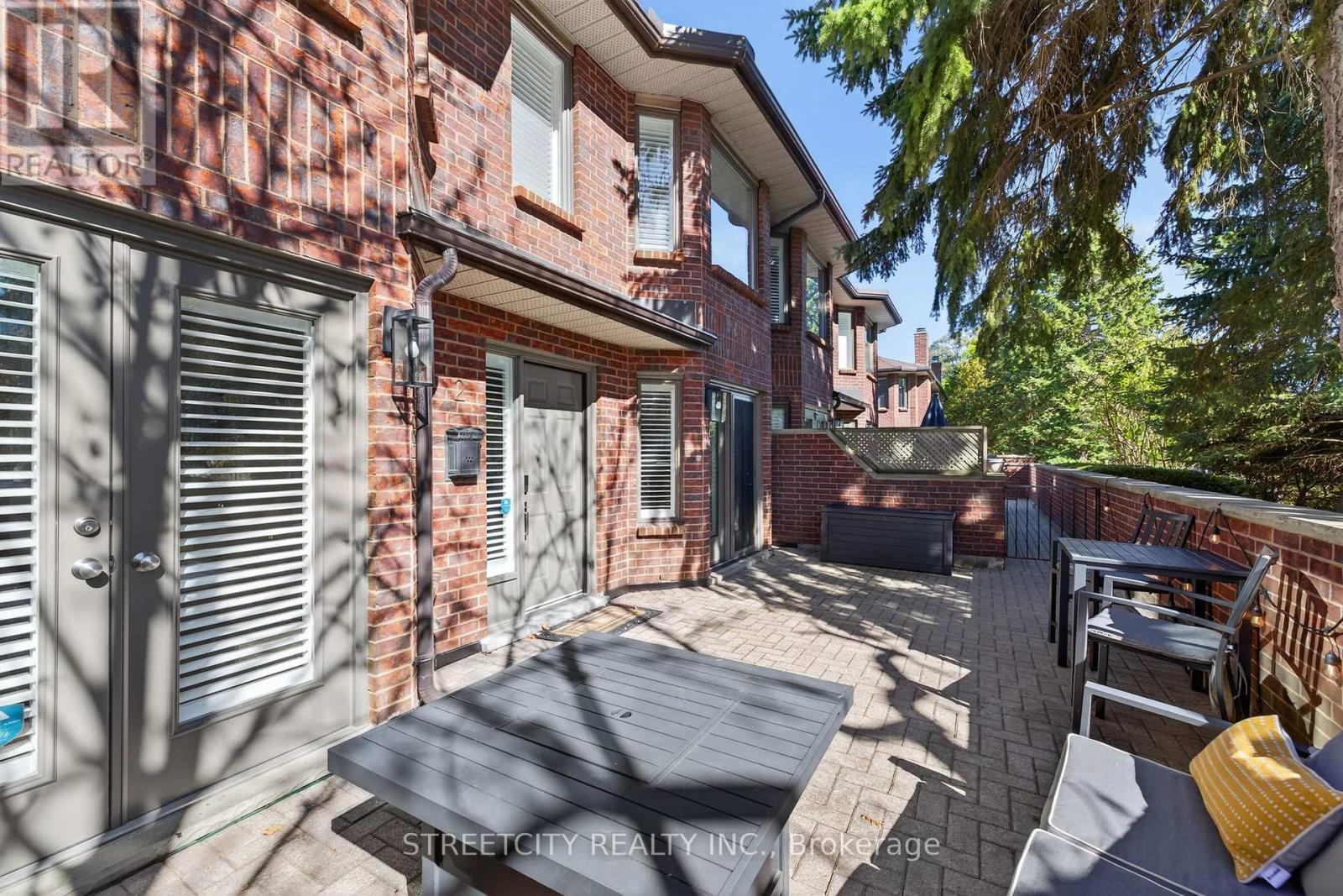 2-152 Albert Street, London East (East F), Ontario  N6A 1M1 - Photo 3 - X12465977
