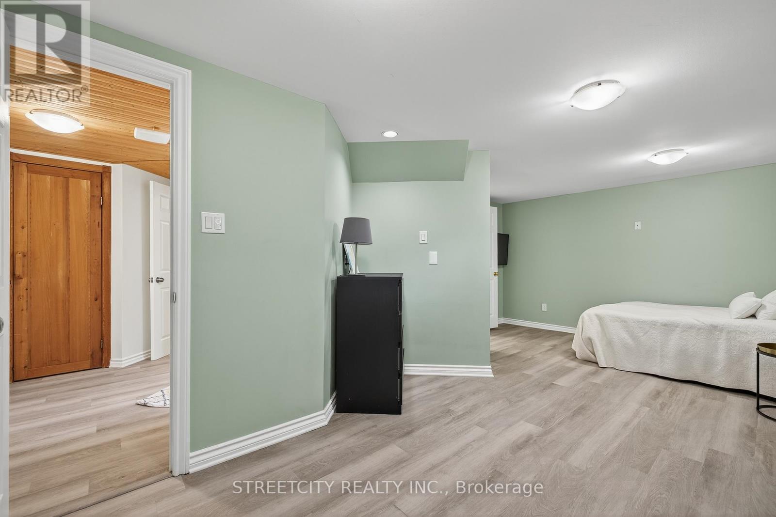 2-152 Albert Street, London East (East F), Ontario  N6A 1M1 - Photo 31 - X12465977