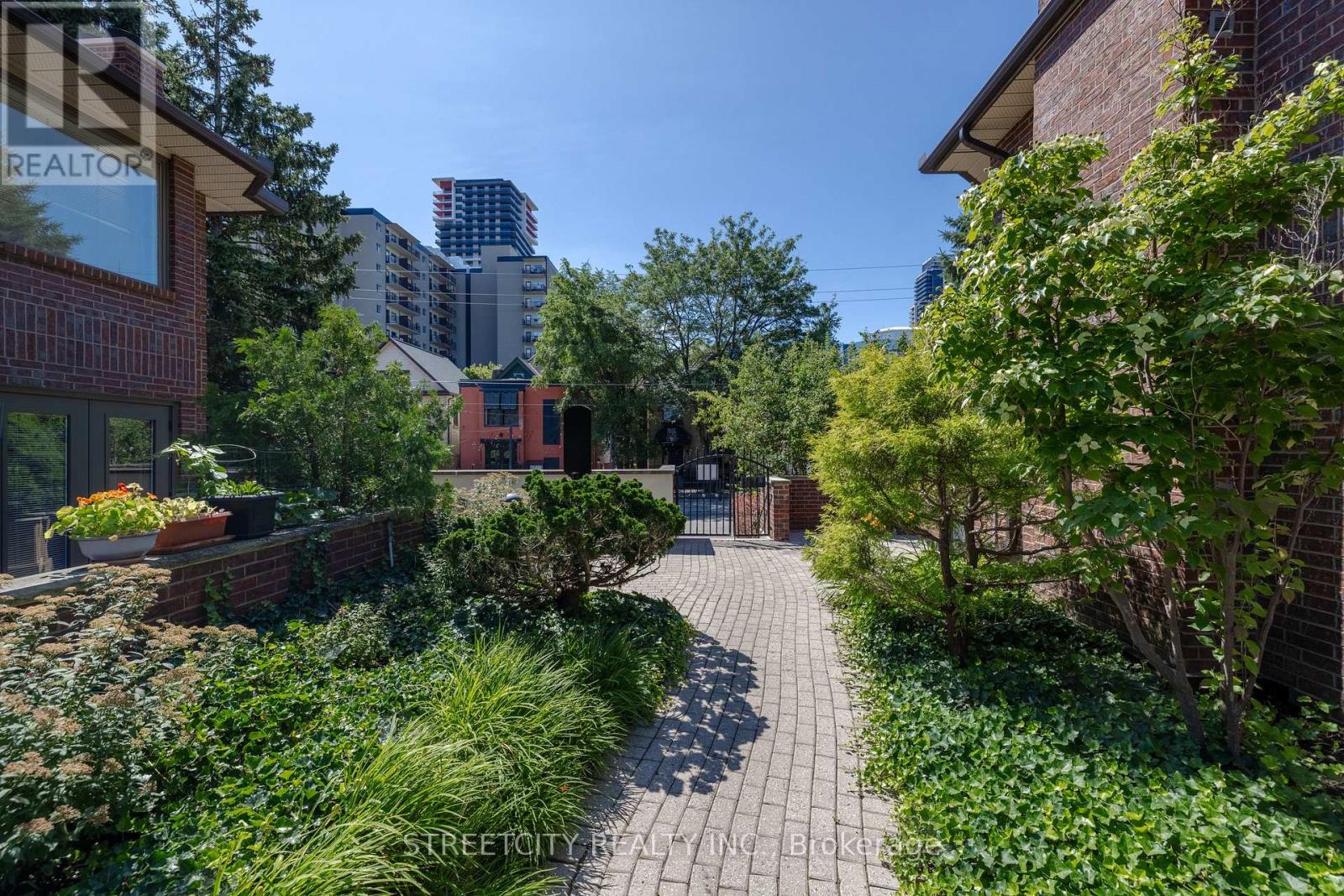 2-152 Albert Street, London East (East F), Ontario  N6A 1M1 - Photo 48 - X12465977