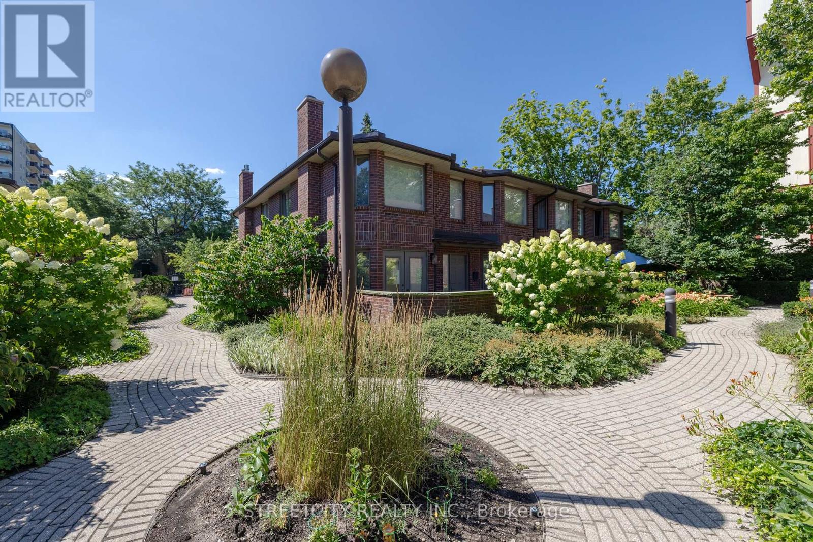 2-152 Albert Street, London East (East F), Ontario  N6A 1M1 - Photo 49 - X12465977