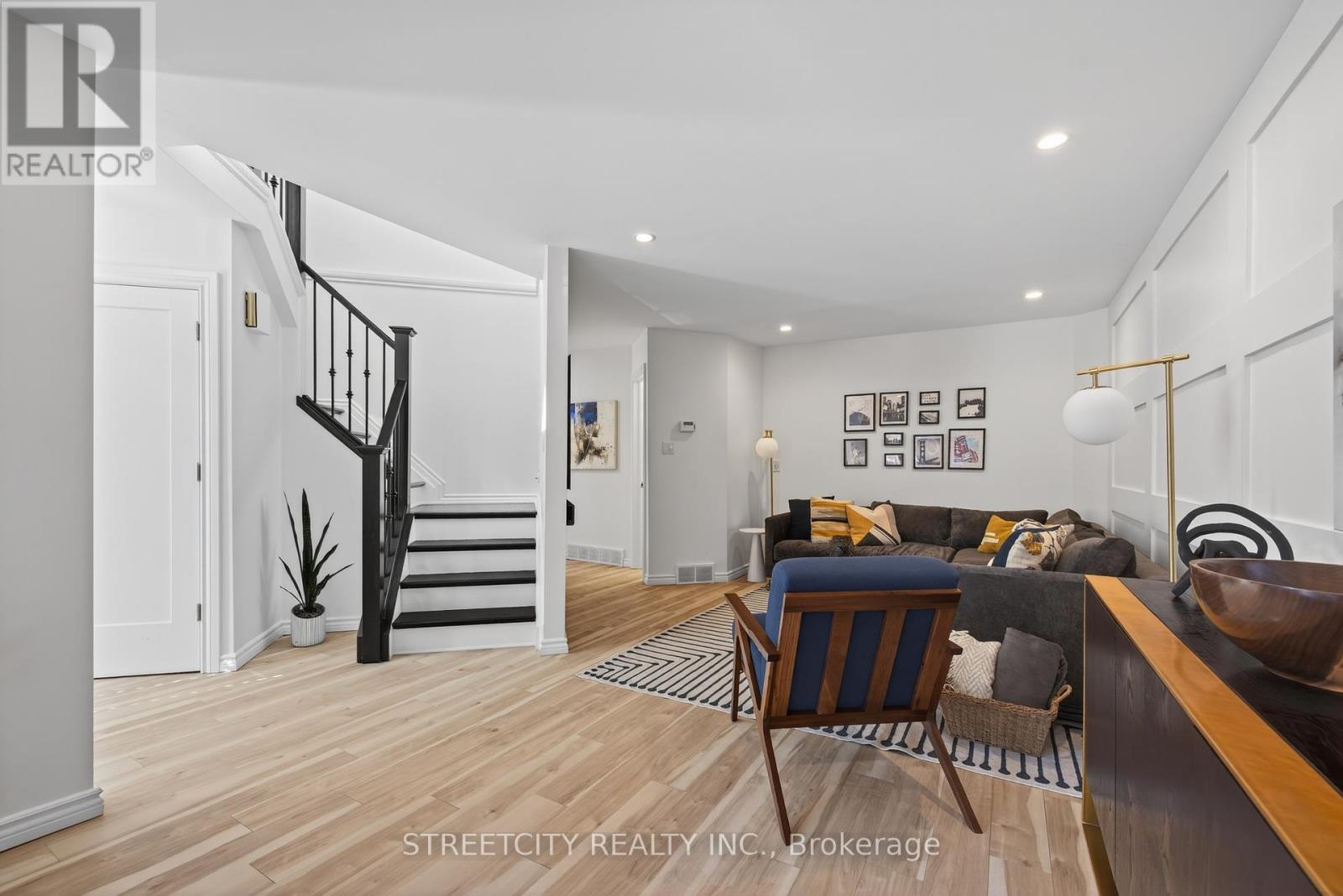 2-152 Albert Street, London East (East F), Ontario  N6A 1M1 - Photo 6 - X12465977