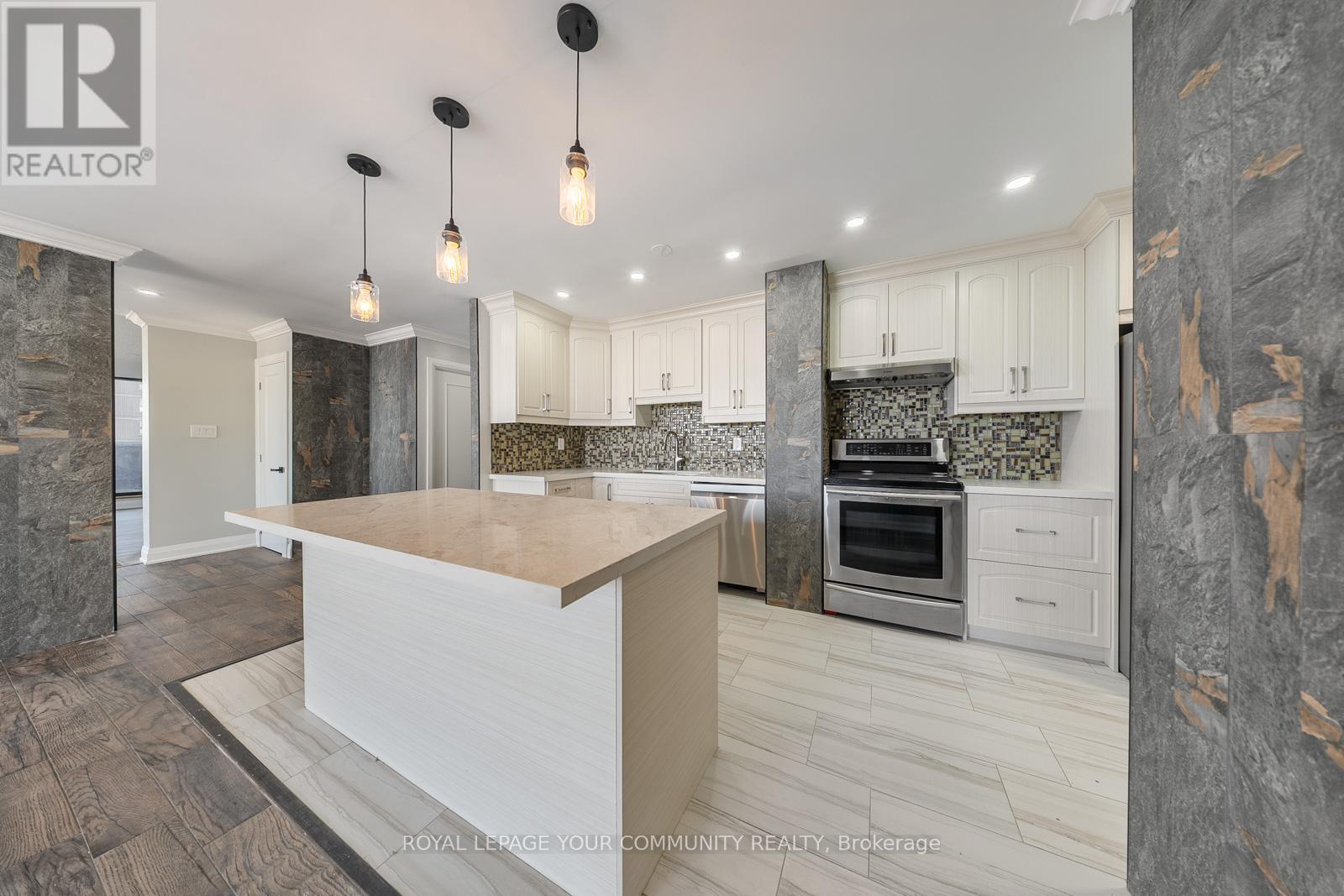 Ph3 - 222 Jackson Street, Hamilton, Ontario  L8P 4S5 - Photo 12 - X12465704