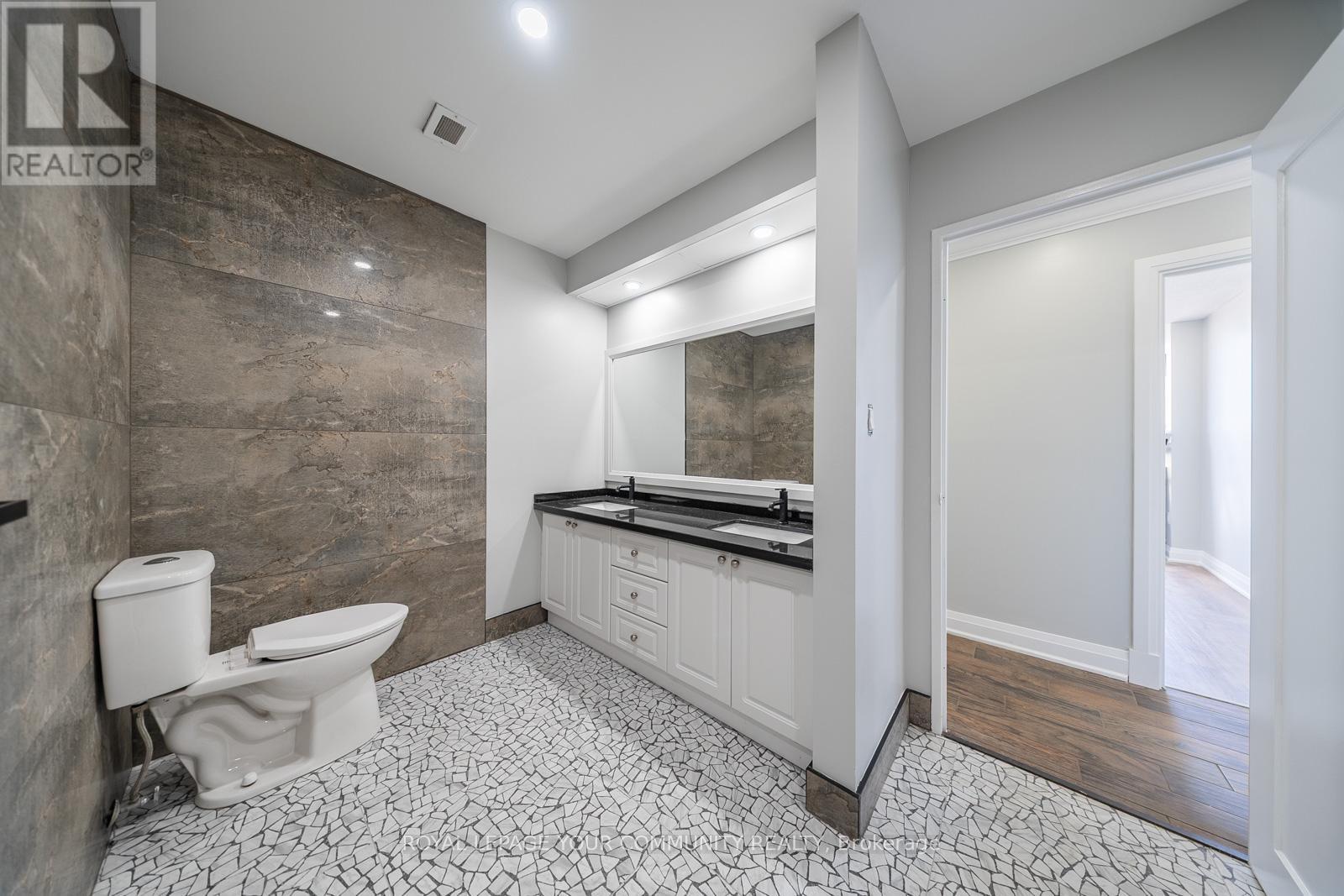 Ph3 - 222 Jackson Street, Hamilton, Ontario  L8P 4S5 - Photo 35 - X12465704
