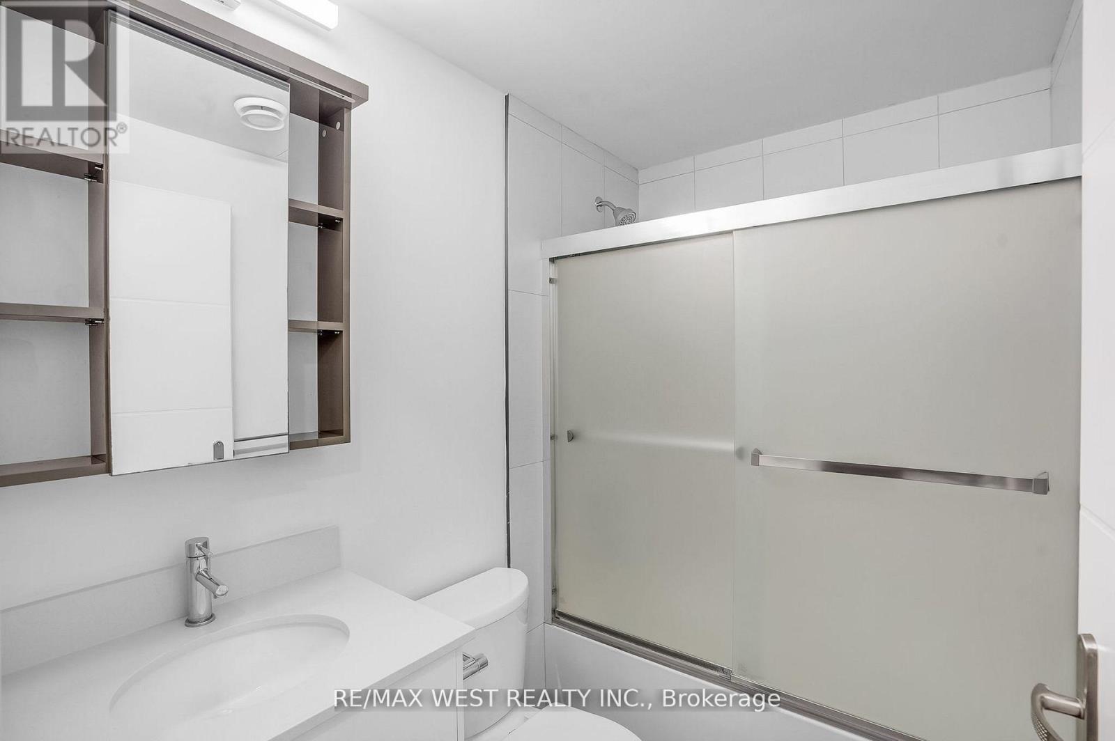 1409 - 60 Frederick Street, Kitchener, Ontario  N2H 0C7 - Photo 7 - X12465706