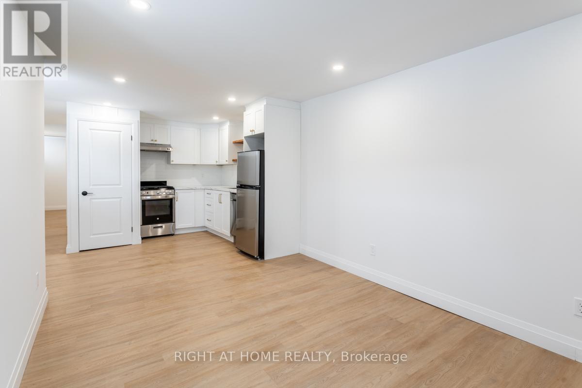 4 - 113 Catharine Street N, Hamilton, Ontario  L8R 1J5 - Photo 6 - X12465712