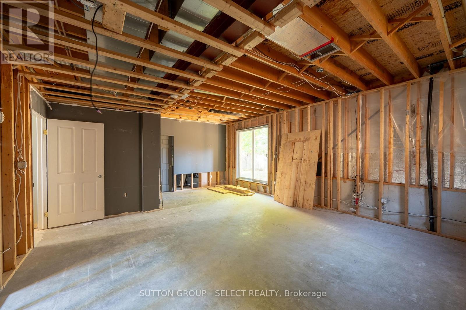 115 Bridle Path, Strathroy-Caradoc, Ontario  N7G 4K2 - Photo 19 - X12465990