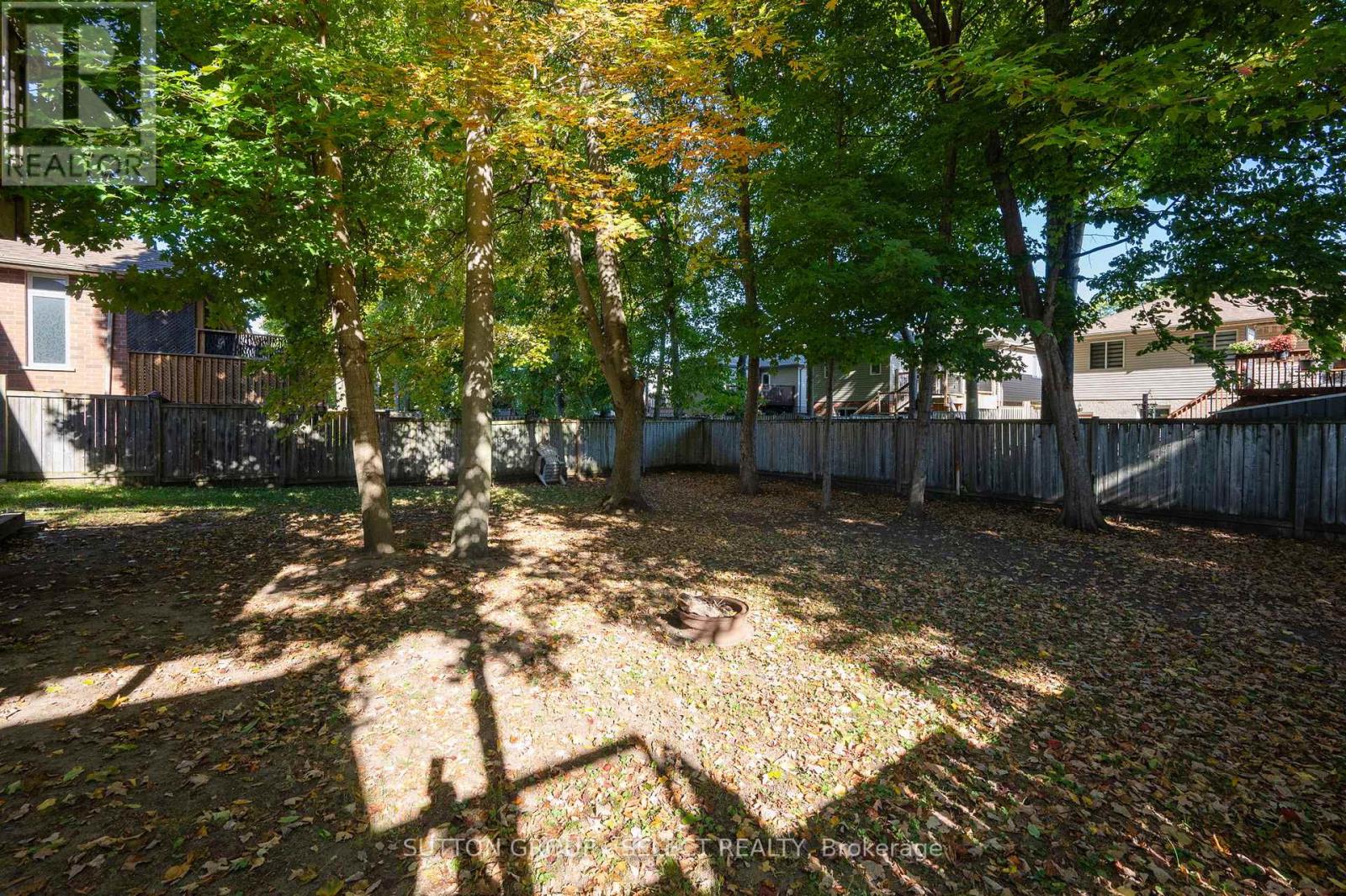 115 Bridle Path, Strathroy-Caradoc, Ontario  N7G 4K2 - Photo 25 - X12465990