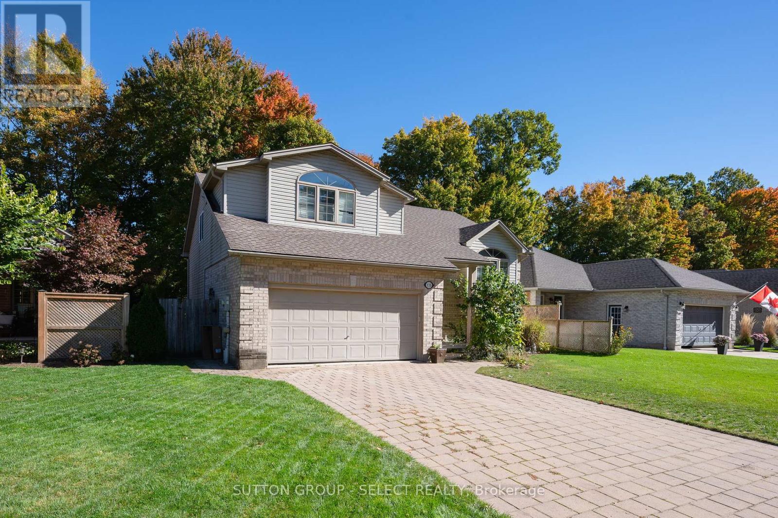 115 Bridle Path, Strathroy-Caradoc, Ontario  N7G 4K2 - Photo 3 - X12465990