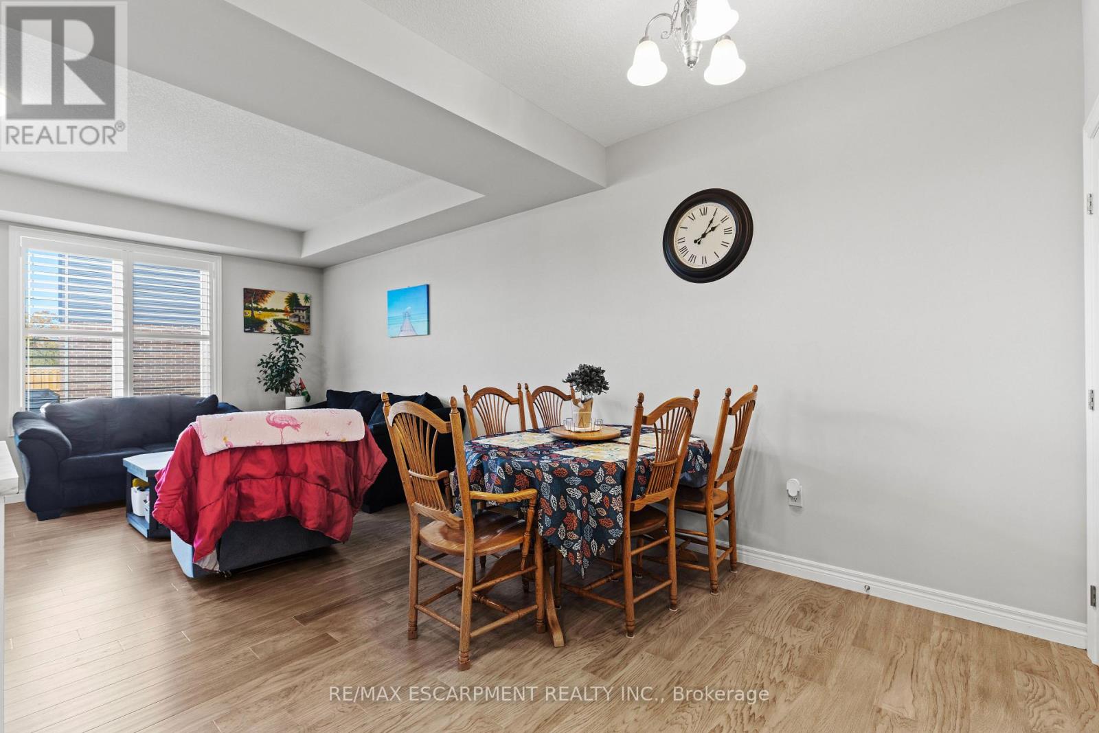 23 Zoe Lane, Hamilton, Ontario  L0R 1C0 - Photo 11 - X12465717