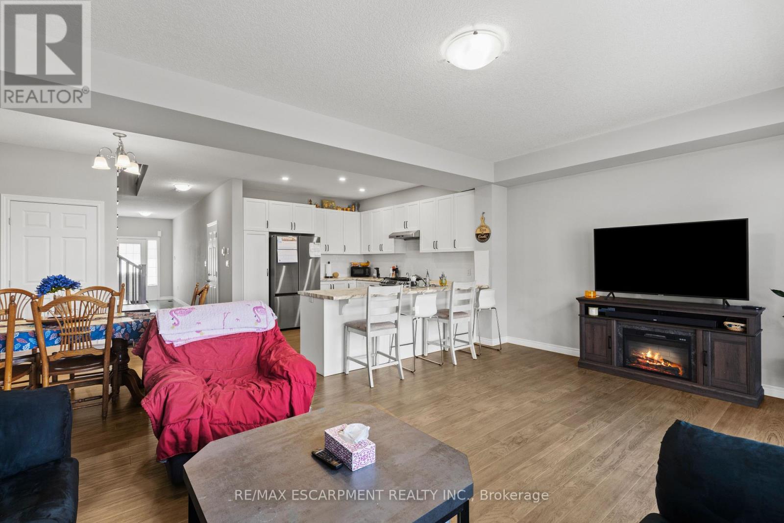 23 Zoe Lane, Hamilton, Ontario  L0R 1C0 - Photo 16 - X12465717