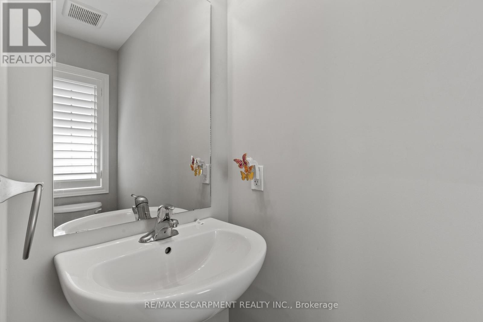 23 Zoe Lane, Hamilton, Ontario  L0R 1C0 - Photo 22 - X12465717
