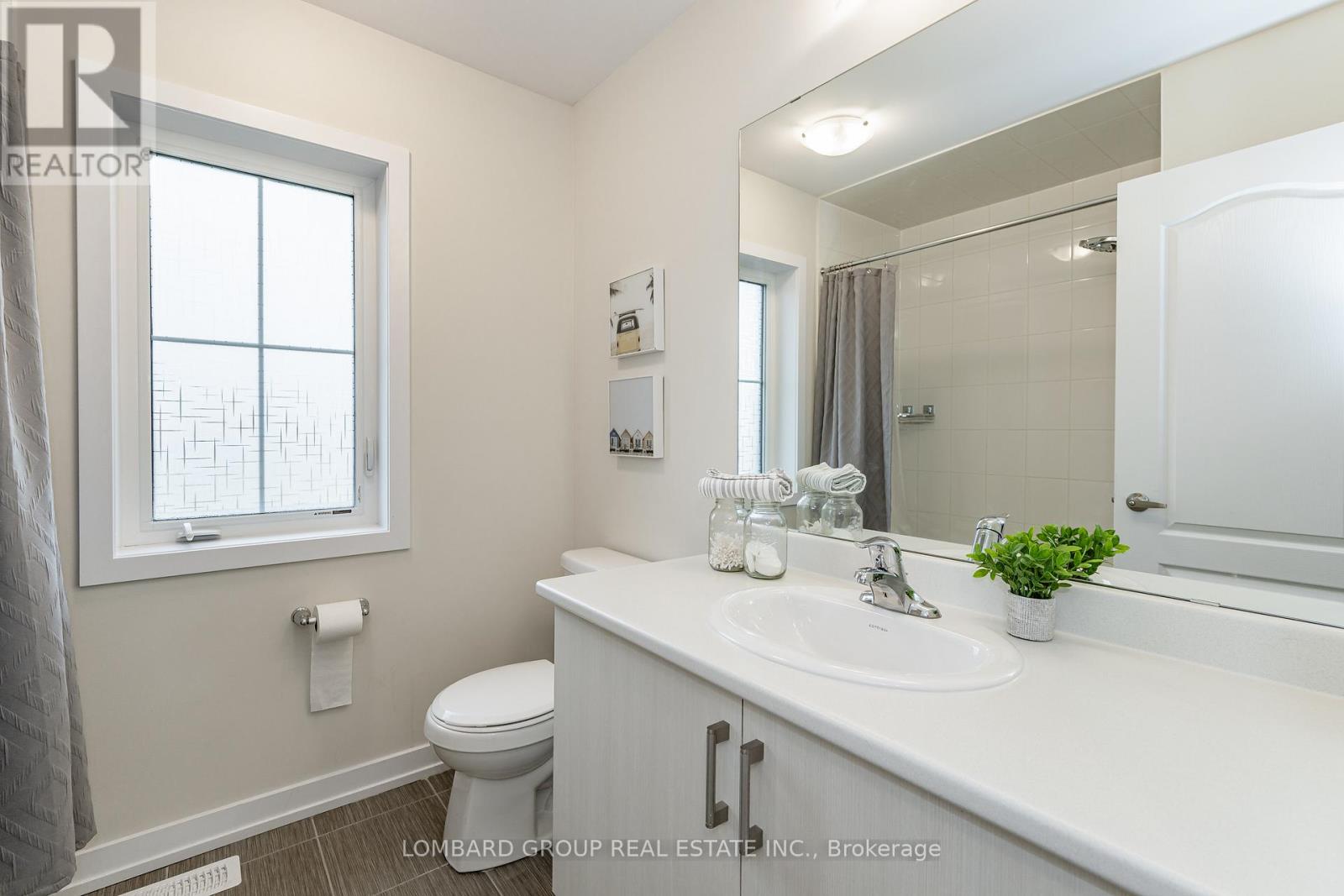 116 Whithorn Crescent, Haldimand, Ontario  N3W 0G4 - Photo 35 - X12465721