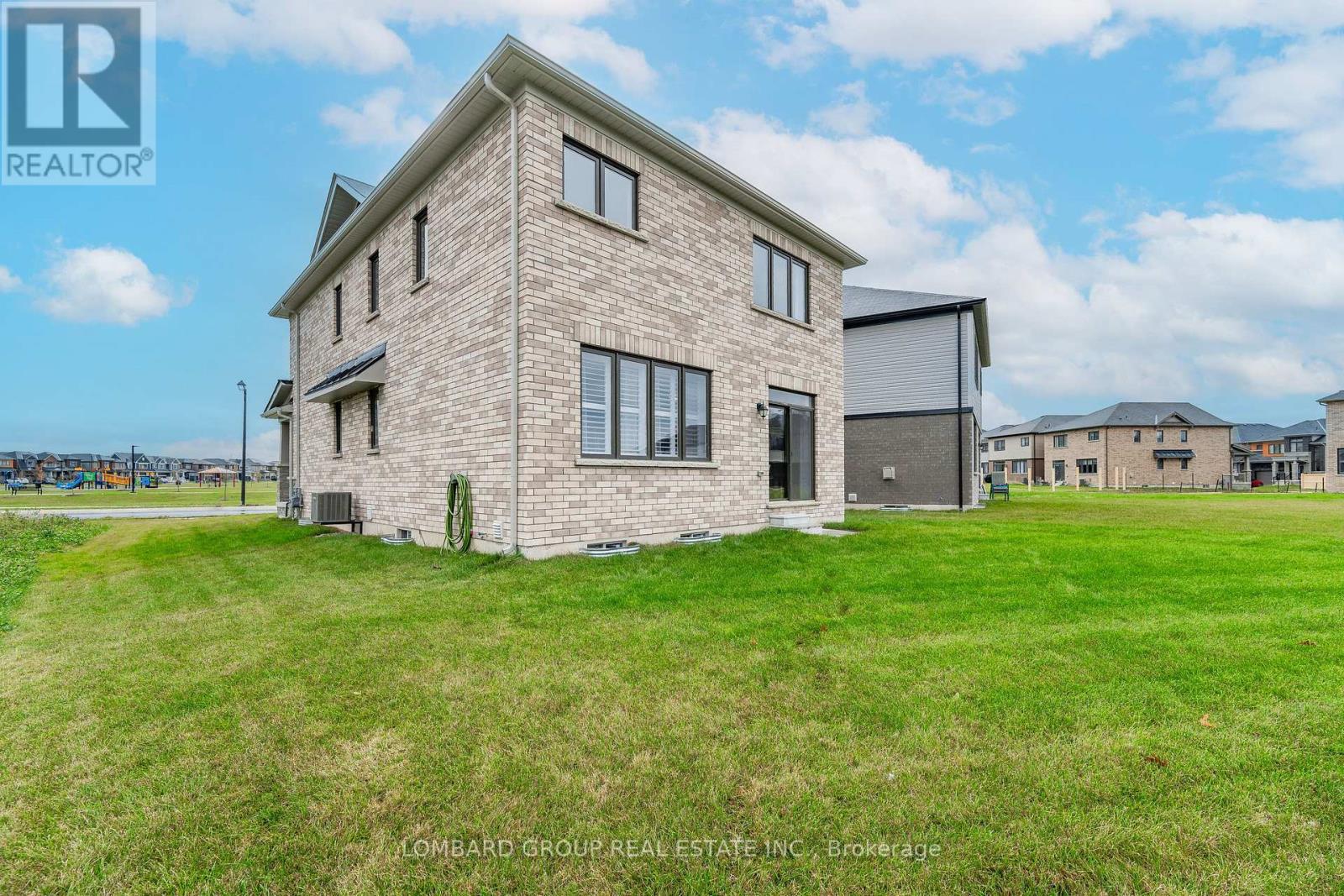 116 Whithorn Crescent, Haldimand, Ontario  N3W 0G4 - Photo 45 - X12465721