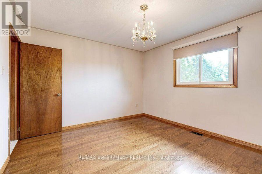 595 Green Mountain Road E, Hamilton, Ontario  L8J 2Z7 - Photo 18 - X12465731