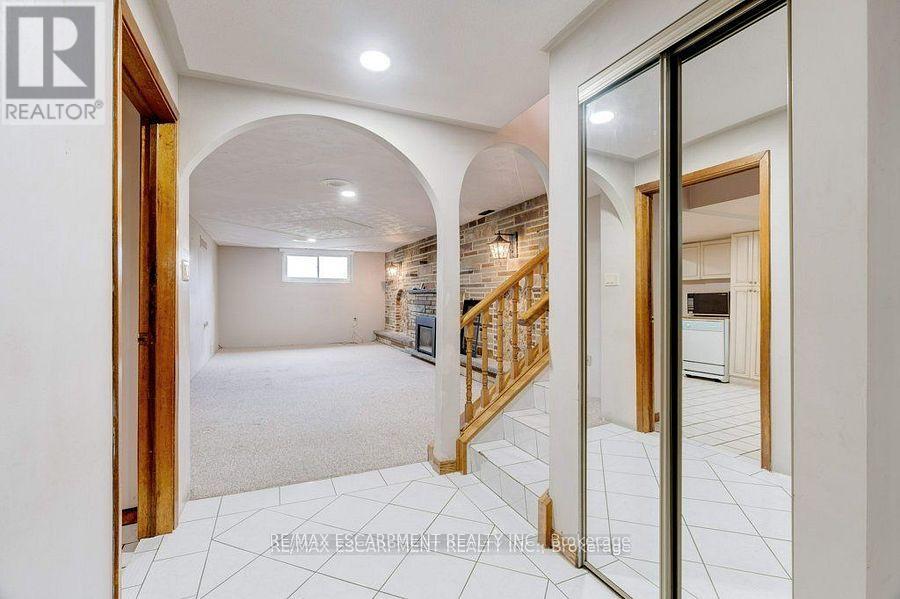 595 Green Mountain Road E, Hamilton, Ontario  L8J 2Z7 - Photo 25 - X12465731
