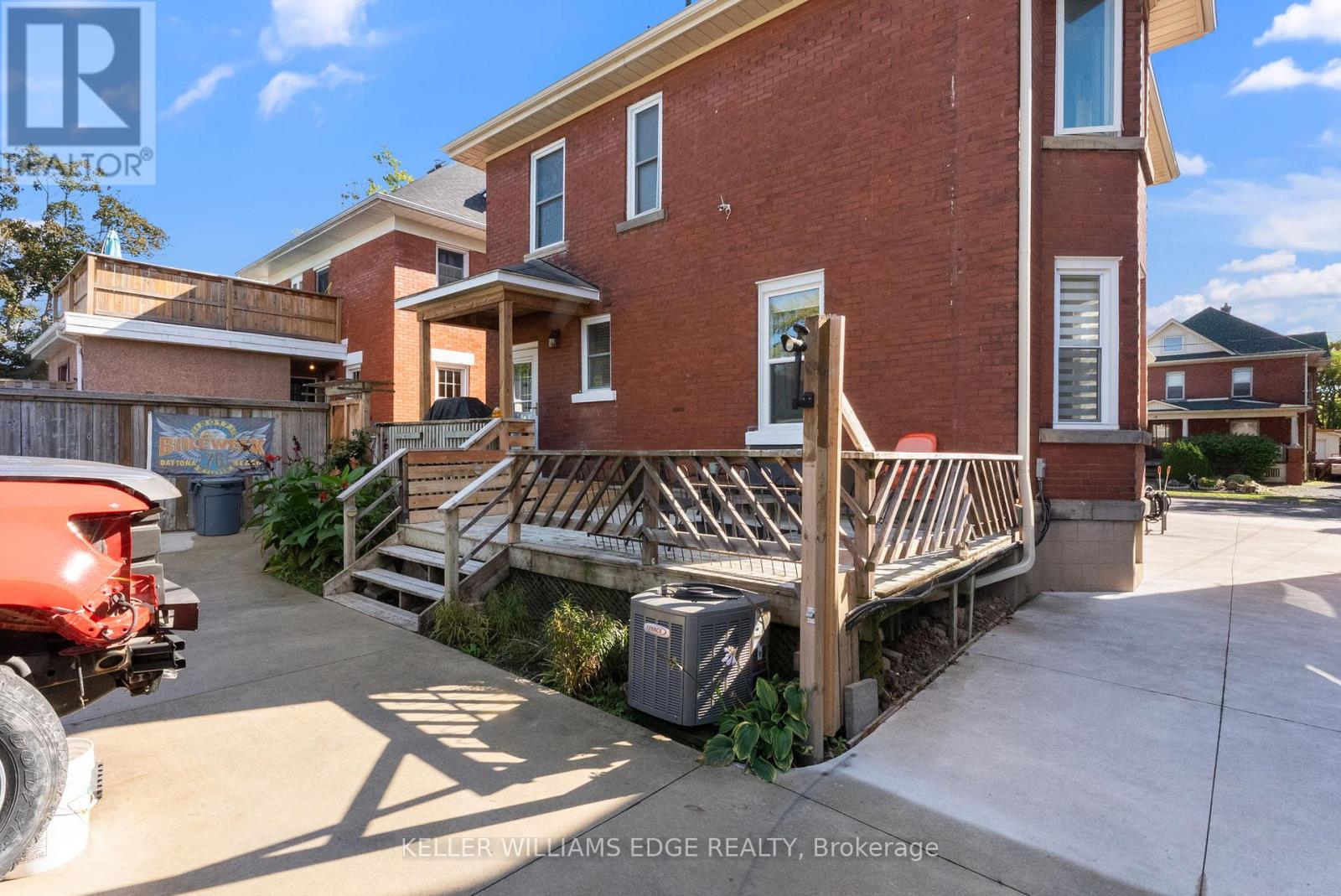22 Griffith Street, Welland, Ontario  L3B 4G4 - Photo 37 - X12465746