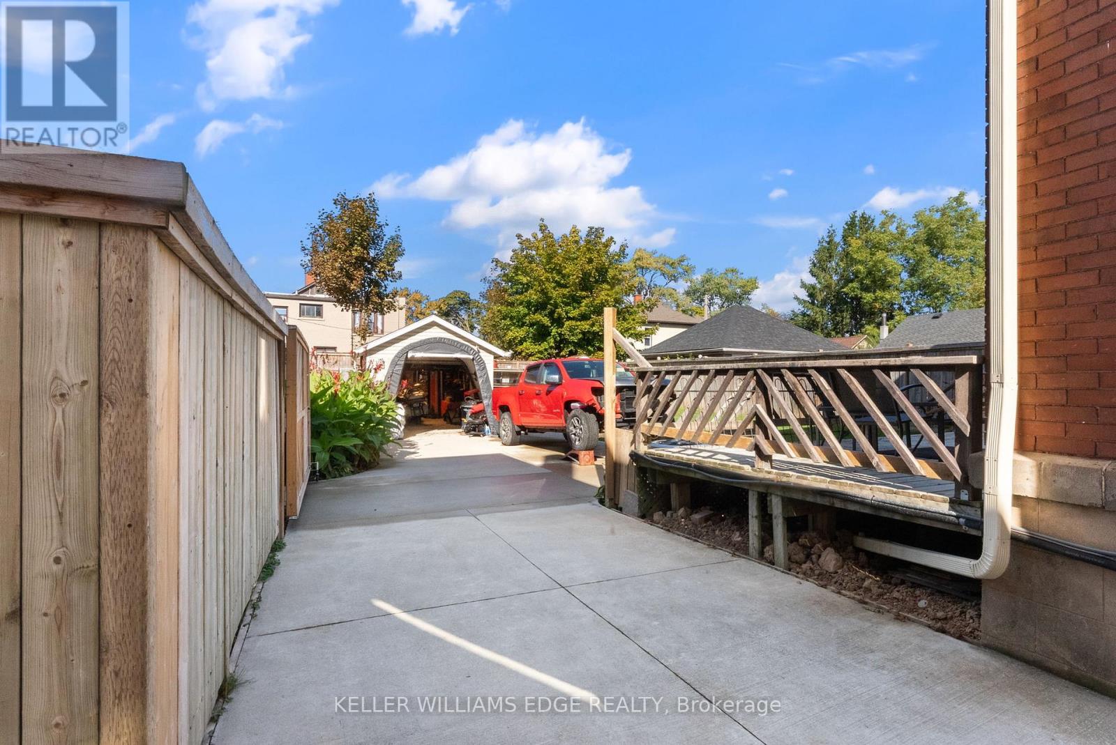 22 Griffith Street, Welland, Ontario  L3B 4G4 - Photo 5 - X12465746